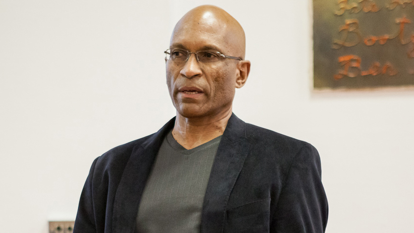 Roger Hinds