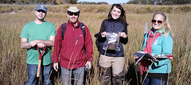 Earth and Environmental Sciences undergraduates take a excursion to the marshes in Jamaica Bay