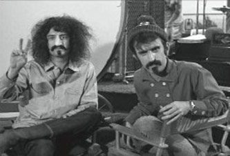 Mike Nesmith as Frank Zappa and Frank Zappa as Mike Nesmith, Still from the TV Episode