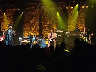 Left to right: Pino Palladino (bass), D’Angelo, Jesse Johnson (guitar), Cleo “Pookie” Sample (keyboards), and Kendra Foster performing at the Best Buy Theatre, 11 March 2015. Photo by author.