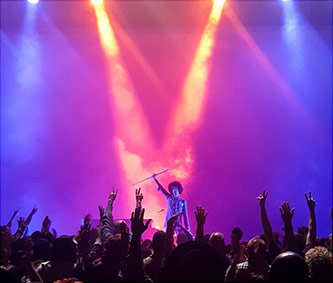 Prince, curtain call following final concert performance Fox Theatre, Atlanta GA, 14 April 2016. Photo by Evan Carter; evancarterphotography.com