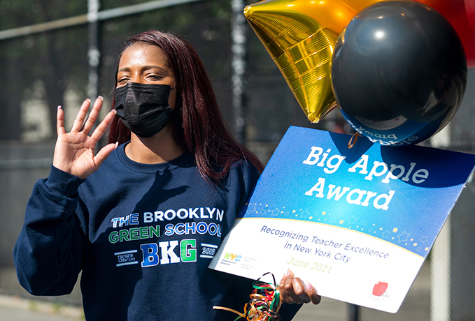 Sacha Roopchand ’16 was presented with the Big Apple Award for Teaching Excellence at the Brooklyn Green School this summer. 