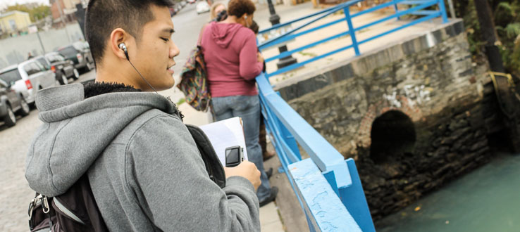 A pod walk to the Gowanus Canal focuses on environmental, sociological, and economic issues.